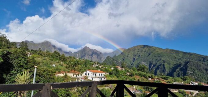 Private - Bus 19 Seater - Group Size and Capacity