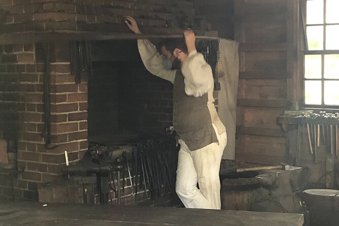 Private Bus Tour of George Washingtons Mount Vernon Estate - Accessibility and Accommodations