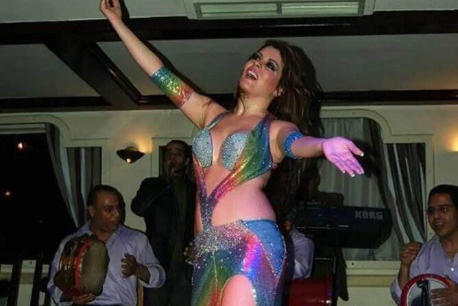 Private Cairo Nile Cruise 5 Stars With Dinner - Nile Cruise Experience