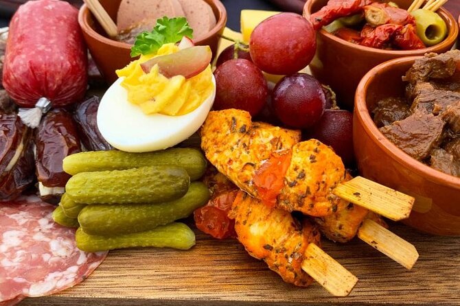 Private Canal Cruise Through Giethoorn - Frequently Asked Questions