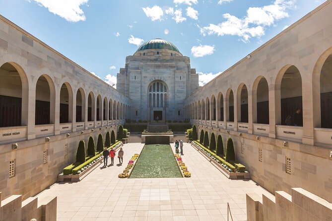 Private Canberra Day Tour From Sydney - Scenic Views