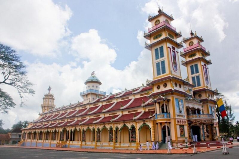 Private Cao Dai Temple & Cu Chi Tunnels Full Day - Optional Rifle Shooting Activity