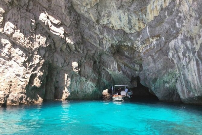Private Capri Luxury Boat Experience: Cruise, Swim & Sunbathe - Guest Reviews and Ratings