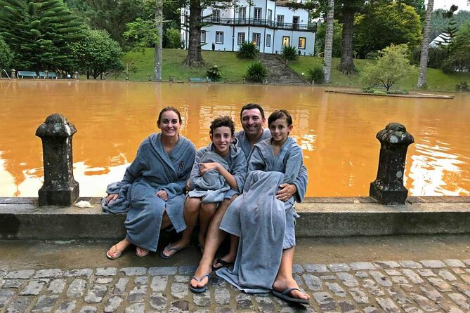 Private Car All of Furnas & Tea Plantation (Hot Springs Included) - Accessibility and Participation
