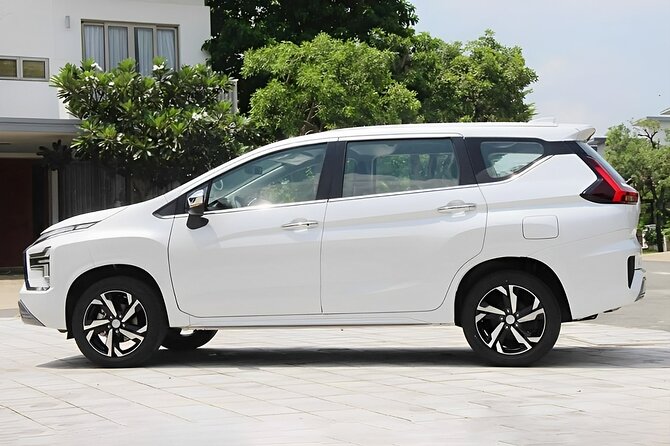 Private Car Between Hanoi Airport and Hanoi Old Quarter - Luggage Policy