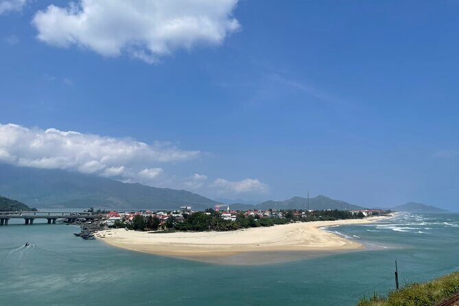 Private Car From Hue To Hoi An Old Town - Key Points