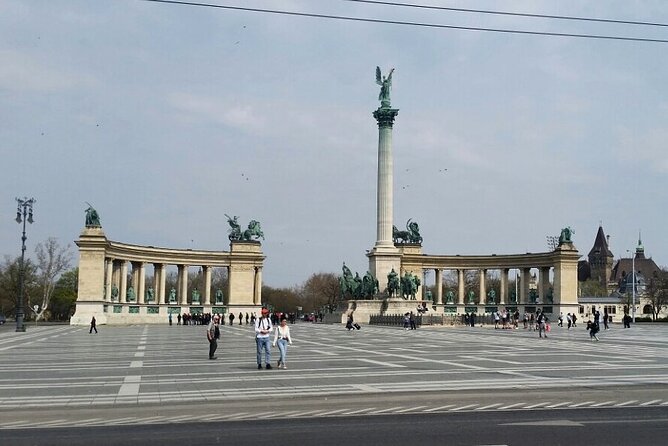 Private Car or Minivan Transfer From Budapest to Prague or Back - Accessibility and Amenities