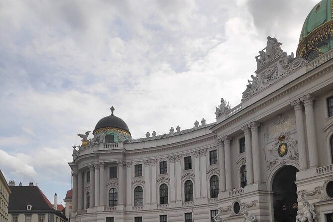 Private Car or Minivan Transfer From Budapest to Vienna or Back. - Operating Hours
