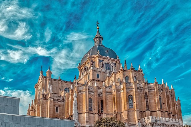Private Car Transfer From Lisbon to Madrid With 2 Hours for Sightseeing - Cancellation and Modifications