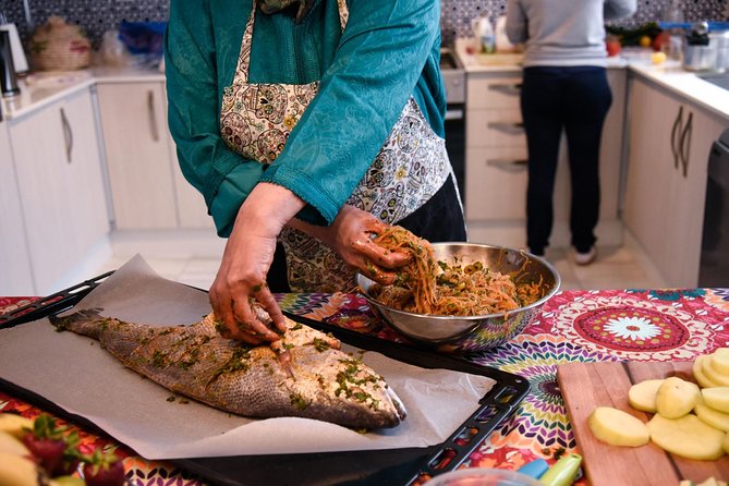 Private Casablanca Market Tour and Cooking Class With Chamsi - Visiting the Casablanca Market