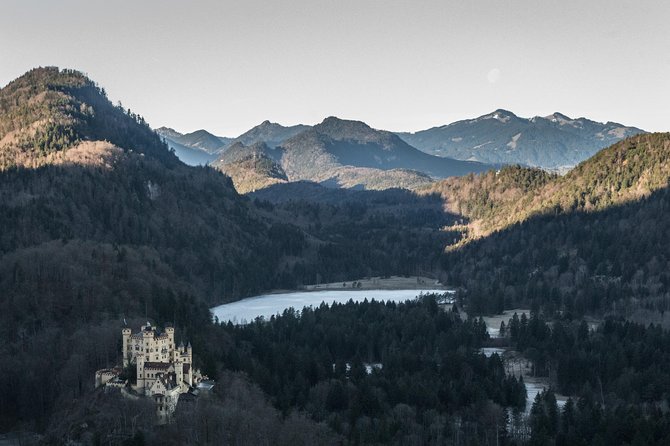 Private Castle Tour From Munich: Neuschwanstein, Hohenschwangau, and Linderhof - Traveler Requirements and Considerations