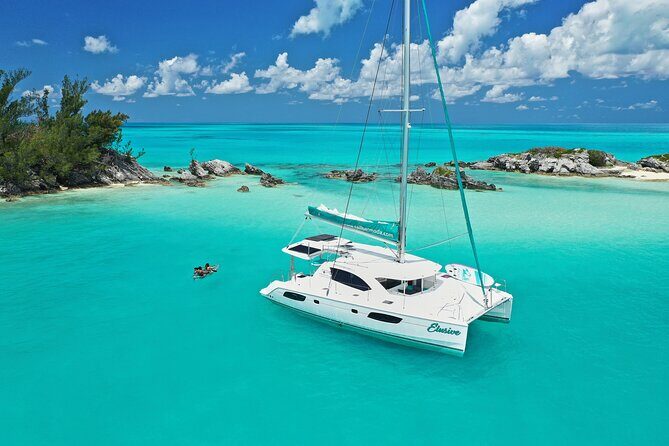 Private Catamaran Charter on Elusive - A Closer Look at the Private Catamaran Charter on Elusive in Bermuda
