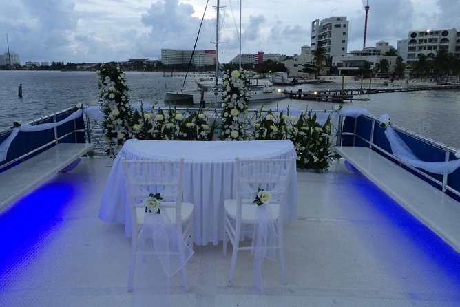 Private Catamaran for Weddings Bachelor Parties and Bridal Showers - Inclusions and Amenities