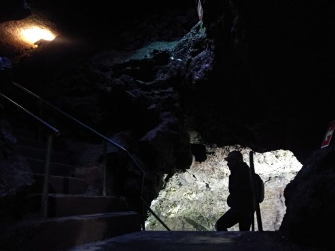 Private Caves Tour With a Geologist - Accessibility and Mobility Considerations