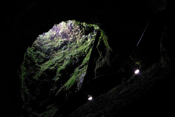 Private Caves Tour With a Geologist - Tour Experience and Requirements