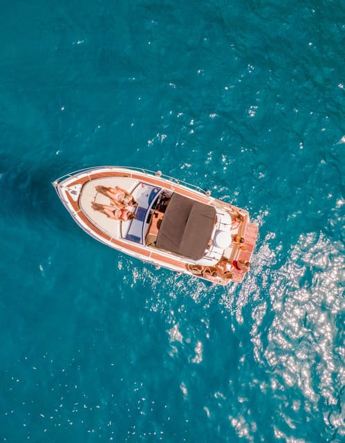 Private Charter 3h - Departure and Boat