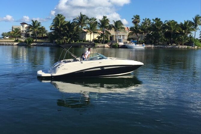 Private Charter - Stingray City, Starfish Point & Snorkeling - Captains Expertise and Accommodations