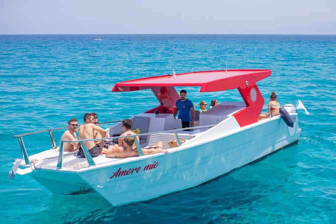 Private Charter to Blue Lagoon -Amore Mio - Yacht Features and Capacity