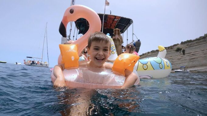 Private Charter Tours - About the Yacht