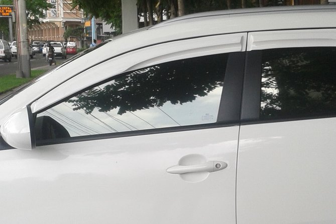 Private Chauffeured Tocumen Airport Transfers - Amenities and Features