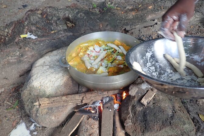 Private Chef Experience With Lunch Cooked Over Fire on the Beach - Seasonal Grenadian Meals