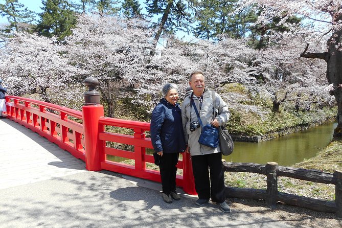 Private Cherry Blossom Tour in Hirosaki With a Local Guide - Meeting Point and Start Time