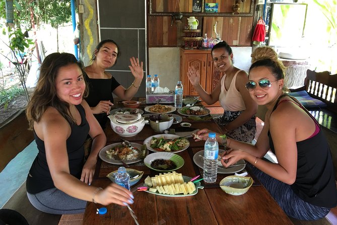 Private Chiang Mai-Chiang Rai Highlights 4 Days Trip - Meeting and Pickup