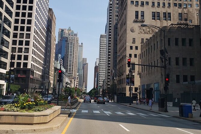 Private Chicago Scenic Driving Tour - Exploring Chicagos Iconic Landmarks