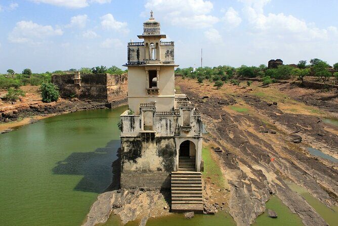 Private Chittorgarh Day Trip from Udaipur with Optional Guide - Who Should Consider This Tour?