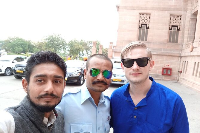 Private Chittorgarh Fort Day Tour With Guide, Lunch and Tickets - Accessibility and Participation