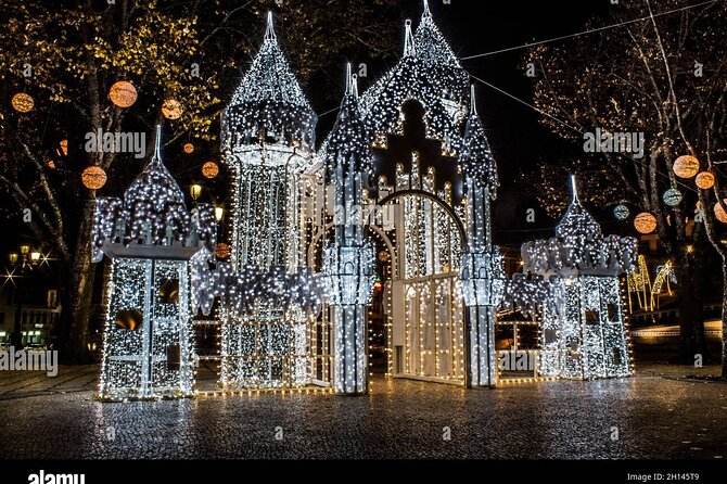 Private Christmas Lights Tuk Tuk Tour in Lisbon - Pricing and Booking
