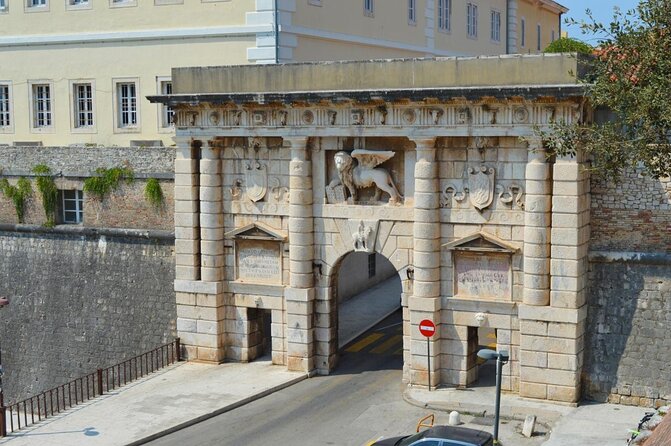 Private City and Wine Tour in Zadar With Eco Tuk Tuk - Key Points