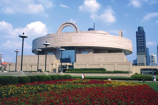 Private City Day Tour Of Shanghai Including Lunch - Embracing the Local Culture
