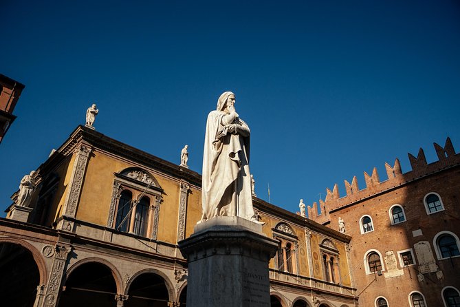 Private City Kickstart Tour: Verona - Exploring the Old Town