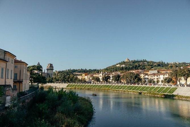 Private City Kickstart Tour: Verona - Meeting Point and Transportation