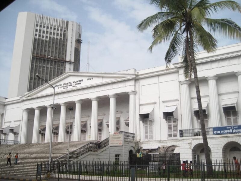 Private City Sightseeing Tour of Mumbai With Car & Guide - Meeting Point and Logistics