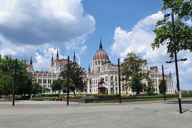 Private City Tour by Van - Tour Duration and Operating Hours