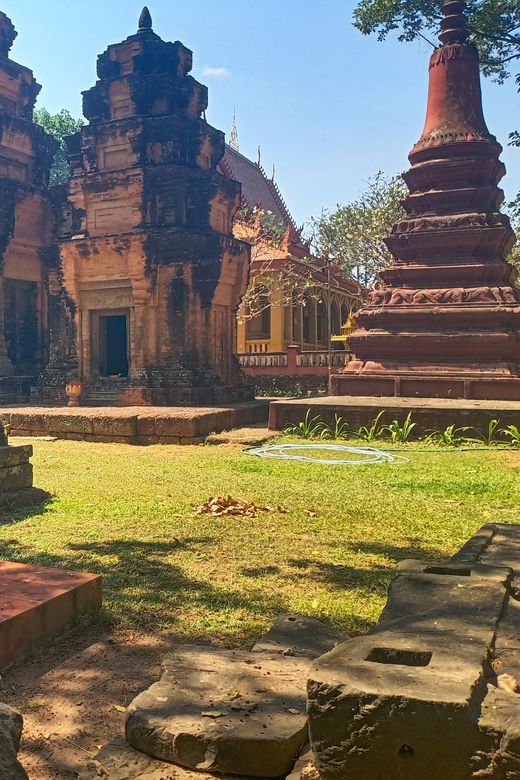 Private City Tour in Siem Reap - Transportation and Accessibility
