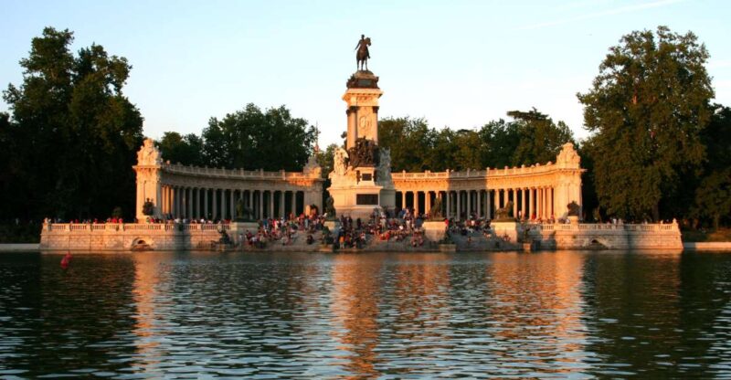 Private City Tour Madrid With Driver and Guide - Key Points