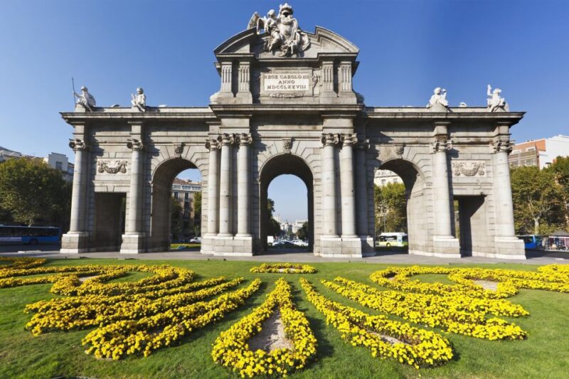 Private City Tour Madrid With Driver and Guide - Barrio Salamanca and Contrasting Landscapes