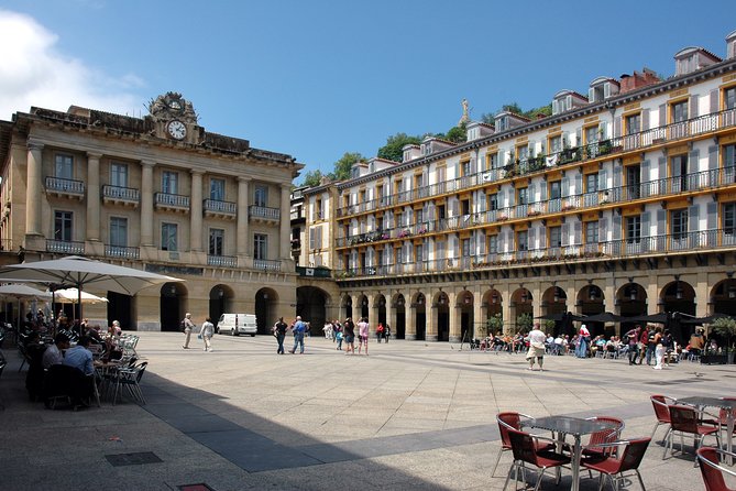 Private City Tour of San Sebastian With Introduction to Pintxos Culture - Exploring San Sebastians Pintxos Culture