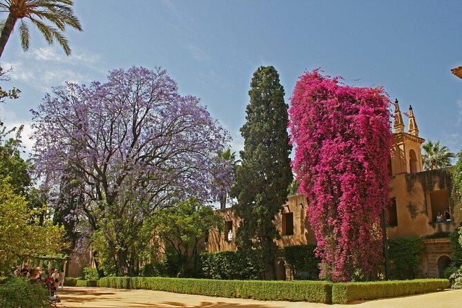 Private City Tour With Breakfast or Afternoon Coffee in Alcazar Gardens - Pricing and Policies