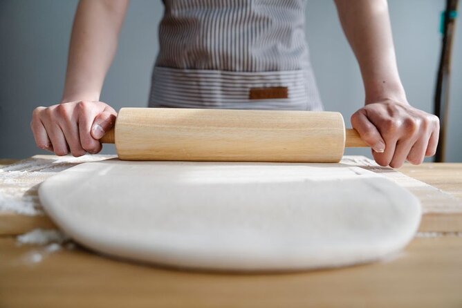 (Private Class) Hong Kong Gourmet Baking Experience Class: Hong Kong-Style Egg Tart + Custard Mooncake - Booking and Pricing