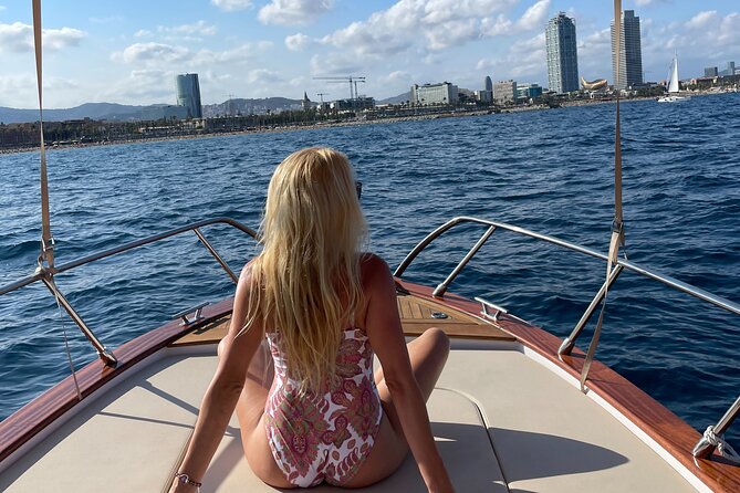 Private Classic Boat Tour in Barcelona - Captain and Guide