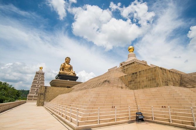 Private Classic Kaohsiung Day Tour - Tour Features