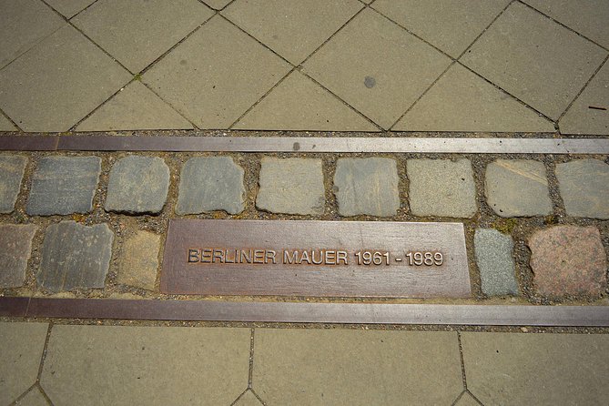 Private Cold War Berlin Tour - Explore Berlins Cold War