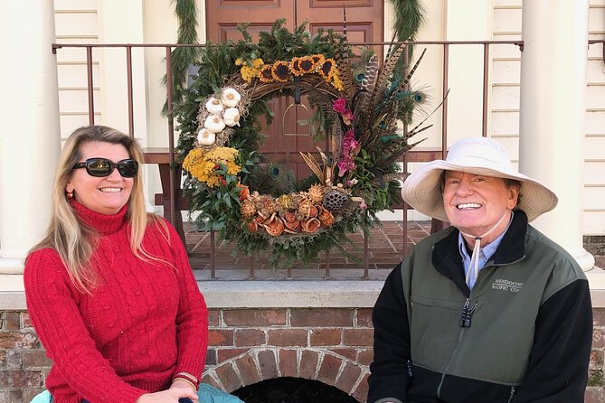 Private Colonial Williamsburg Christmas Holiday Decorations Walking Tour - Guided Experience