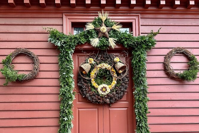 Private Colonial Williamsburg Christmas Holiday Decorations Walking Tour - Booking and Cancellation Policy