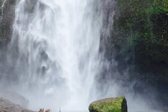 Private - Columbia River Gorge Waterfalls and Wine Tour - Tasting the Regions Wines