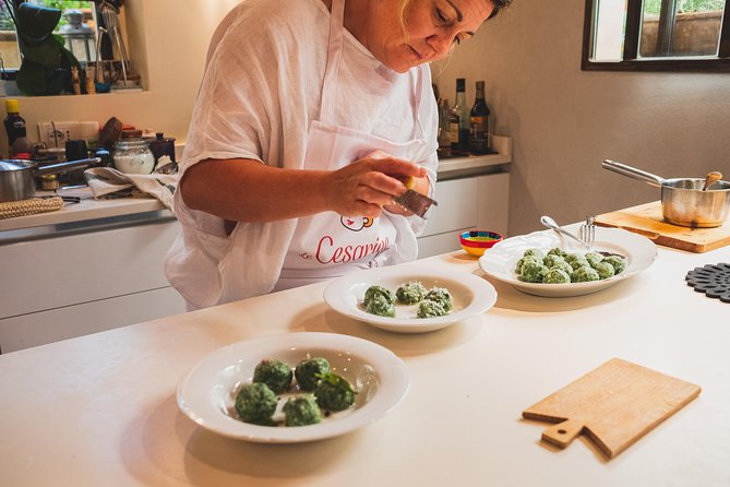 Private Cooking Class at a Cesarinas Home in Pisa - Meeting and Pickup